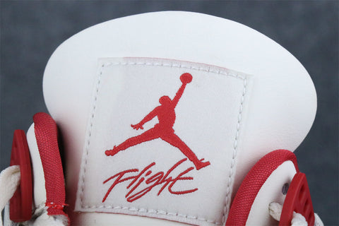 (Early Look) Air Jordan 4 Retro “Pale Ivory / Sierra Red”