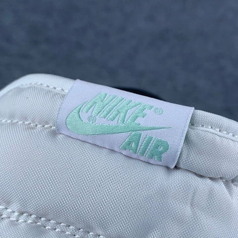 Air Jordan 1 Retro High OG NRG 'Igloo'